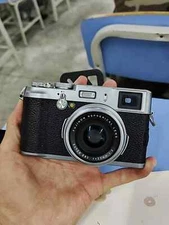 Fujifilm FinePix X Series X100 12.3MP Digital Camera 4x Optical Zoom 100%Working