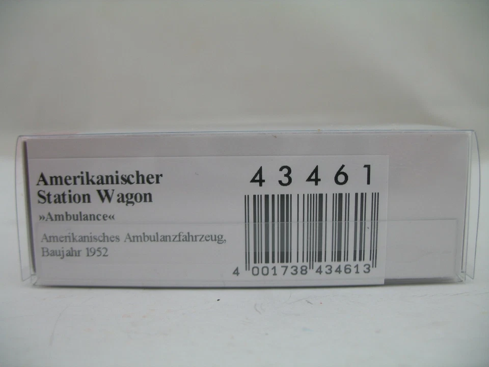 Busch HO Model 43461: 1952 Cadillac Station Wagon Ambulance, Green, MIB - Image 2 of 4