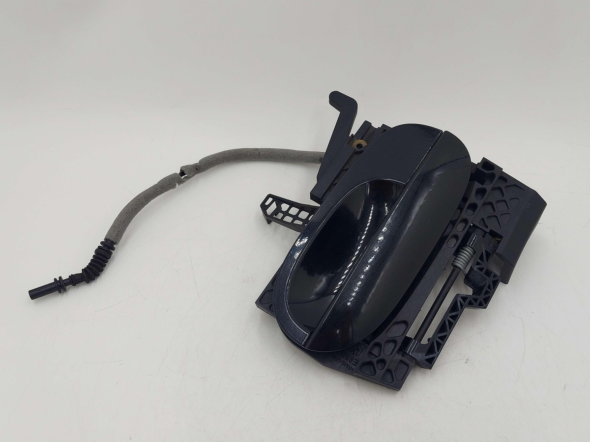RT-171783 8個　専用 03-08 BMW Z4 E85 RIGHT EXTERIOR DOOR HANDLE W/ CARRIER 51217197328
