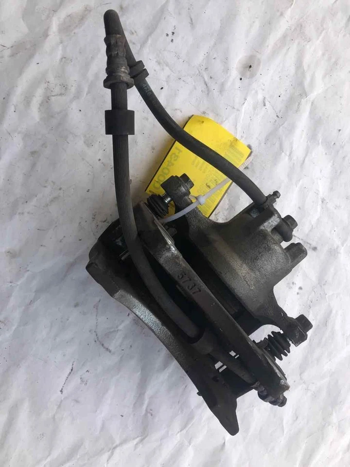 Pinza de freno de disco delantera izquierda MITSUBISHI OUTLANDER SPORT 2011-2016 lado del conductor Foto 2 de 4