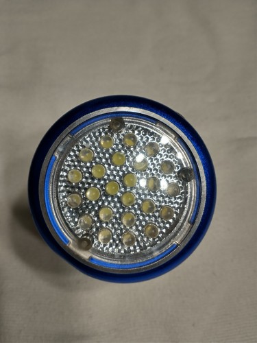BLUE POINT ECFLED24 LED ROTATING MAGNETIC WORK LIGHT. FOR PARTS OR REPAIR. - Picture 10 of 10