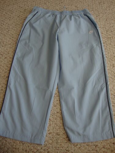 Women's NIKE lbue capri sweat pants, M (8-10) - Picture 1 of 2
