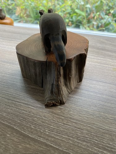 Vintage carved Art Wood Raccoon on Stump Cabin Rustic Farmhouse Animal Real Wood - Picture 5 of 12