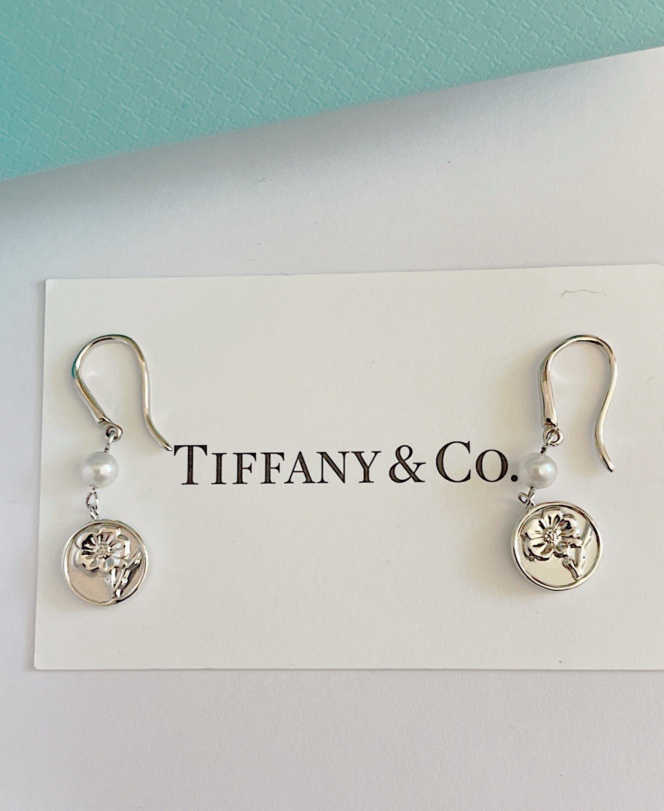 Tiffany & Co. Nature Rose Cultured Pearl 925 Sterling Silver Dangle Earrings