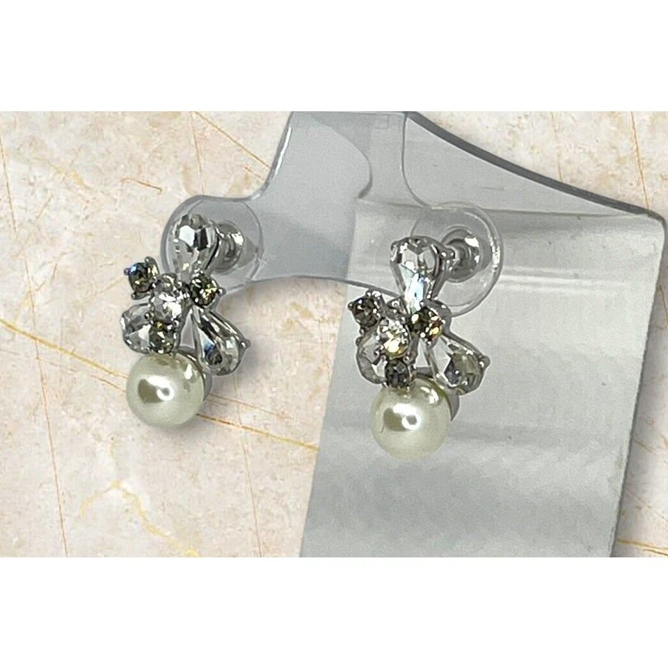 Brincos de gota de cristal pérola falsa tom prata estilo deslumbrante elegante moderno novo com etiquetas - Imagem 4 de 4