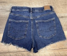 AMERICAN EAGLE Cut-Off Jean Mom Shorts Women Size 6 Med Wash Stretch Denim