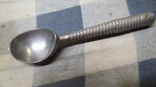 Vintage Small Aluminum Metal Ice Cream Scoop Ribbed Handle 6 3/4” Taiwan