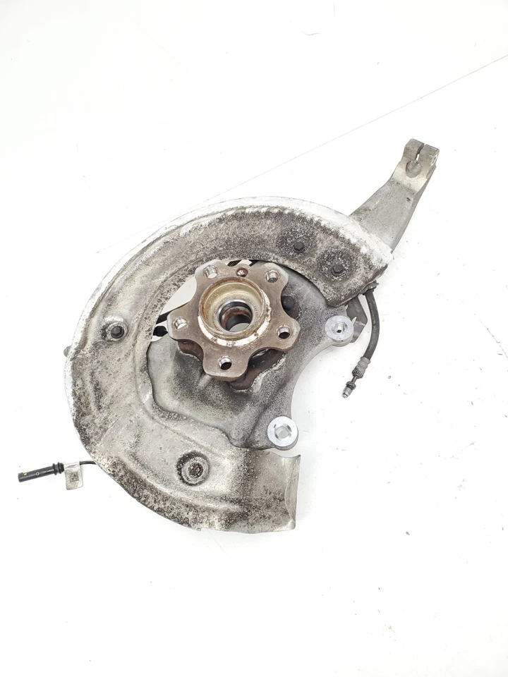 BMW ALPINA B7 750 G12 2016-2019 eje delantero izquierdo lado del conductor nudillo buje OEM Foto 2 de 4