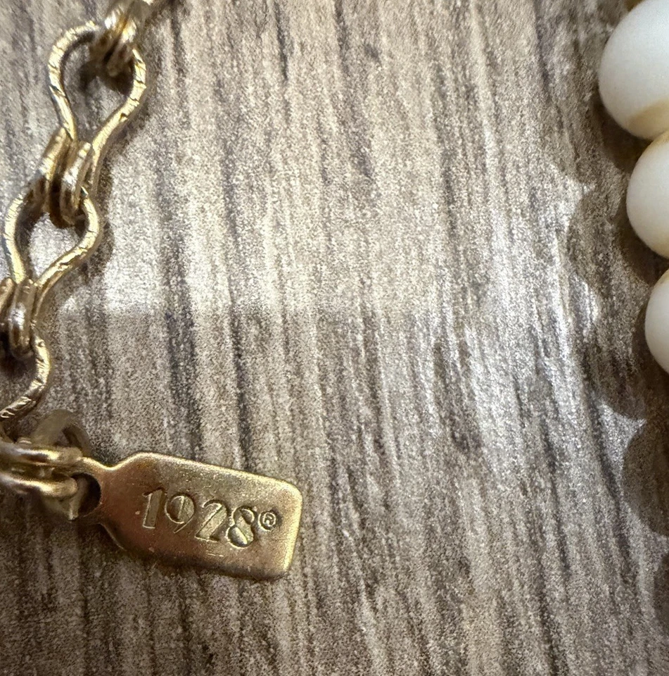 Joyería 1928 Oro Filigrana Colgante Imitación Perla Cuentas Collar Estilo Vintage Foto 3 de 3