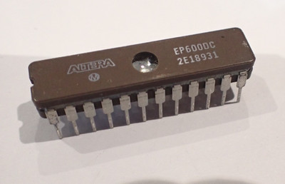 ALTERA EP600DC UV LÖSCHBARE EPLD programmierbare Array Logik 24 Pin Keramik UK LAGER