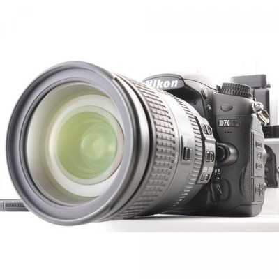 * Neuwertige 2130shot Nikon D7000 16.2MP DSLR-Kamera / 28-300mm F3.5-5.6G VR ...