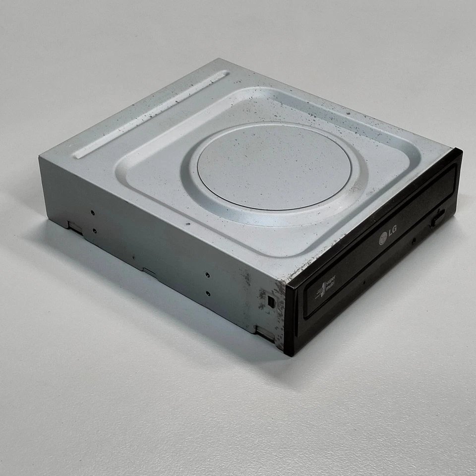 Unidad de disco SATA interna Hitachi LG GH24NS50 Super Multi CD DVD±RW F/N XP02 Foto 3 de 4