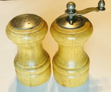 Chef Specialties 4” Pepper Mill and Salt Shaker Bamboo