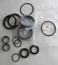 NEW OEM JLG 2901301 COMPENSATING CYLINDER SEAL KIT 400S 660SJ 800AJ BOOM LIFT