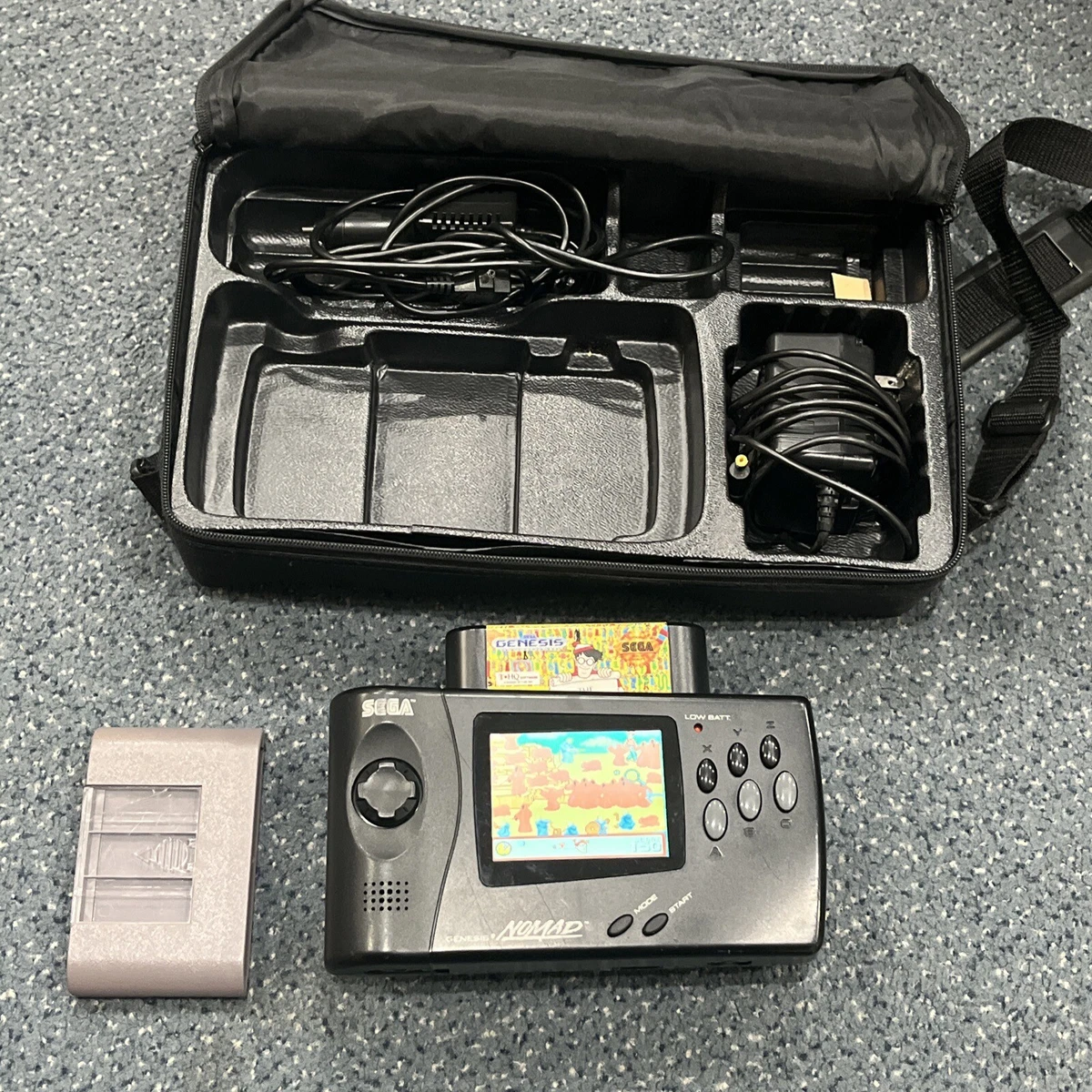 Working Sega Nomad Console LCD Screen OEM Wall Charger Battery