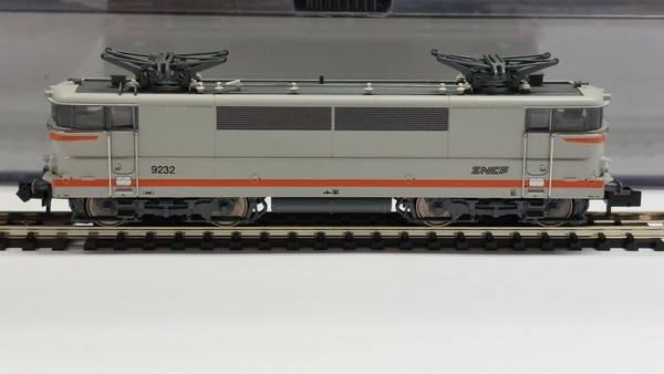 Minitrix 16695 E-Lok Serie Bb 9200 Sncf, Grau, Ep. V, Spur N Analog 14-Pol.-image
