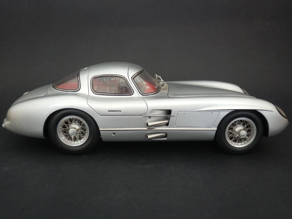 CMC M-076 Mercedes Benz 300 SLR 1955 Uhlenhaut Coupé 1:18 - Immagine 2 di 4