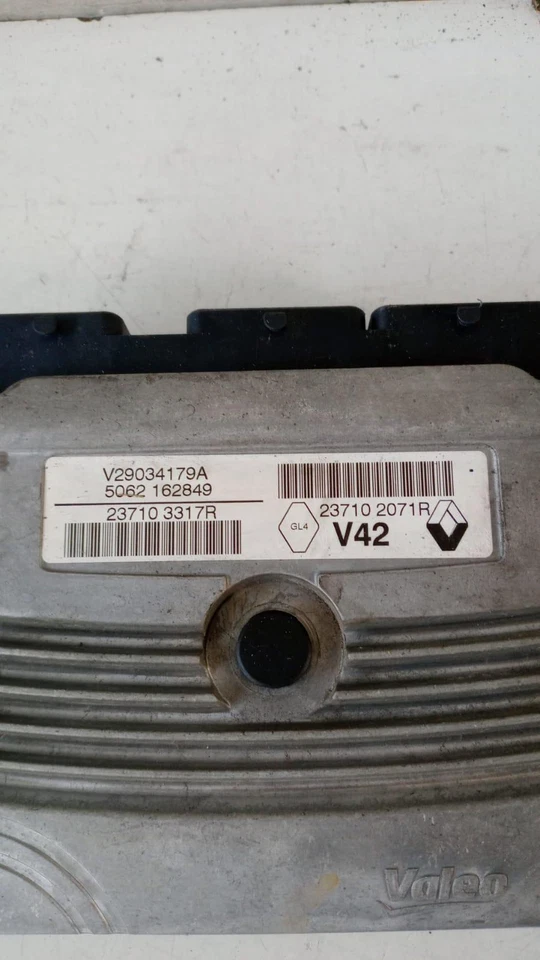 D4FD7 CENTRALINA MOTORE PER RENAULT Clio IV Sporter (13>18) 237103317R Benzina  - Immagine 3 di 4