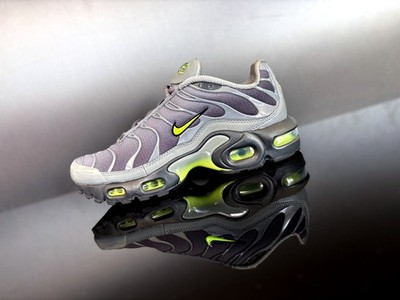 NIKE AIR MAX PLUS 1 TN Tuned Sneaker Smoke Grey Volt grau/neon-grün Gr.38