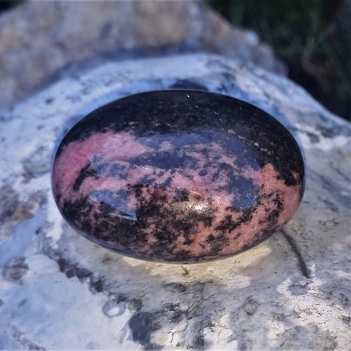Wunderschöner Rhodonit Jumbo Handschmeichler 0,16Kg Rhodonite NrM Optimismus Zen