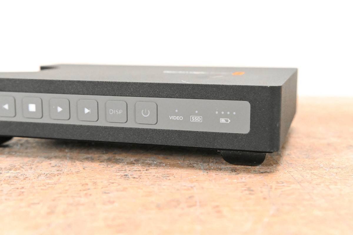 美品　Blackmagic hyperdeck shuttle 2 Blackmagic Design HyperDeck Shuttle 2 SSD Video Recorder NO