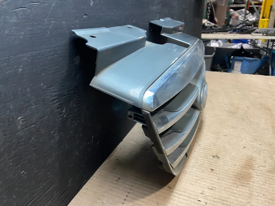 Grelha superior dianteira Hyundai Elantra 2010 E4772 DG1 fabricante de equipamento original - Imagem 3 de 4