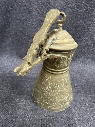 Vintage Brass Turkish Coffee Tea Pot with Etching Decoration 6” Tall - Imagen 5 de 15