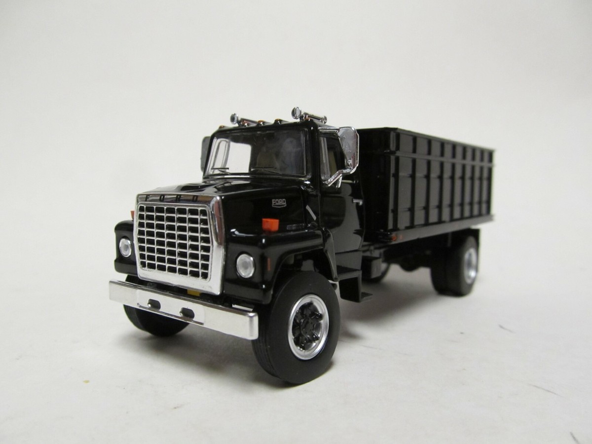 TOP SHELF 1/64 SCALE FORD L9000 GRAIN TRUCK BLACK BLACK BED (SAME