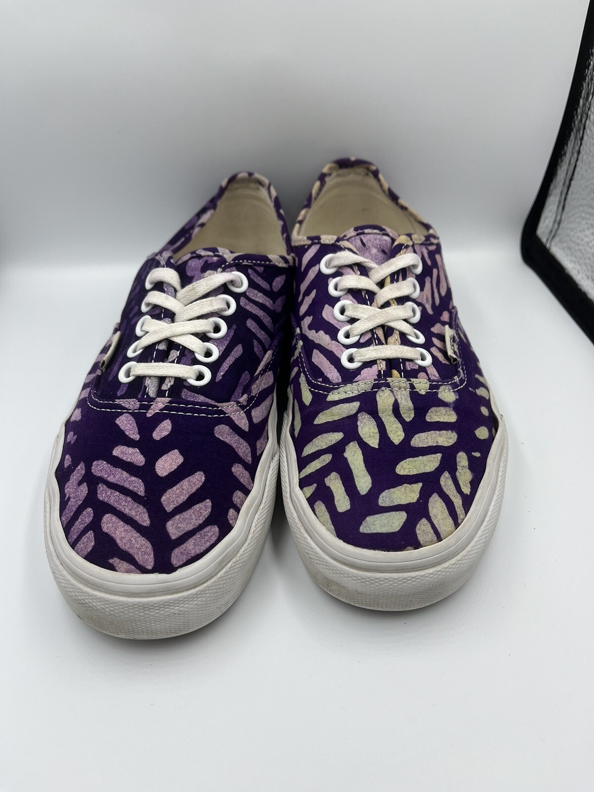 Vans Authentic in Della Batik purple Womens 8.5, Mens 7, Rare Older Style image 2