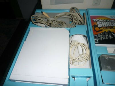 Nintendo Wii Game Console/System in the Original Box w/GT and Tony