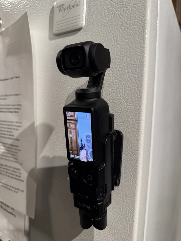 Combo creador DJI Osmo Pocket 3 + extras: lente ancha, montaje en pecho, trípode Foto 4 de 4
