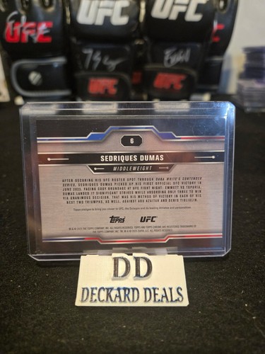 2025 Topps Chrome UFC - Sedriques Dumas #6 refractor (RC) púrpura geométrico/10 - Imagen 2 de 2