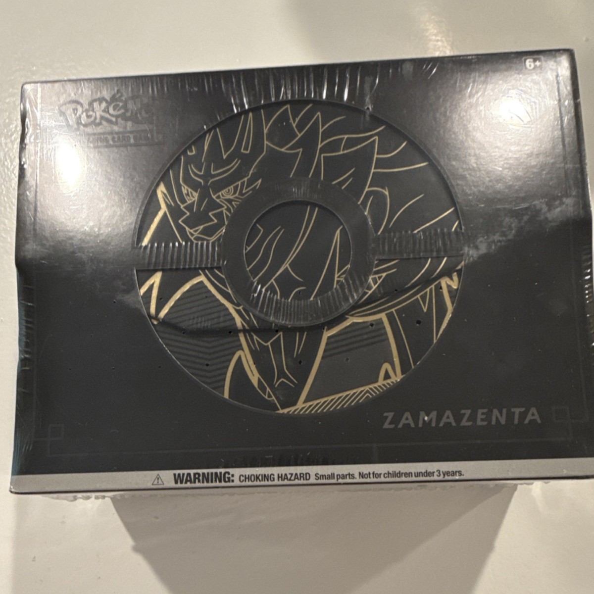 Pokémon Sword & Shield Elite Trainer Box Plus Booster Zamazenta 2020