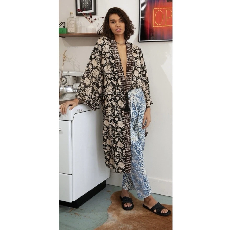 Free People RARE Women’s Rumi Reversible Kimono Duster Size Medium - Image 2 of 4
