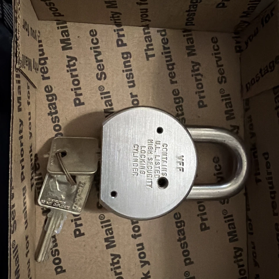 Medeco Padlock, 52-7 Metrolock With Two Keys - Image 2 of 4