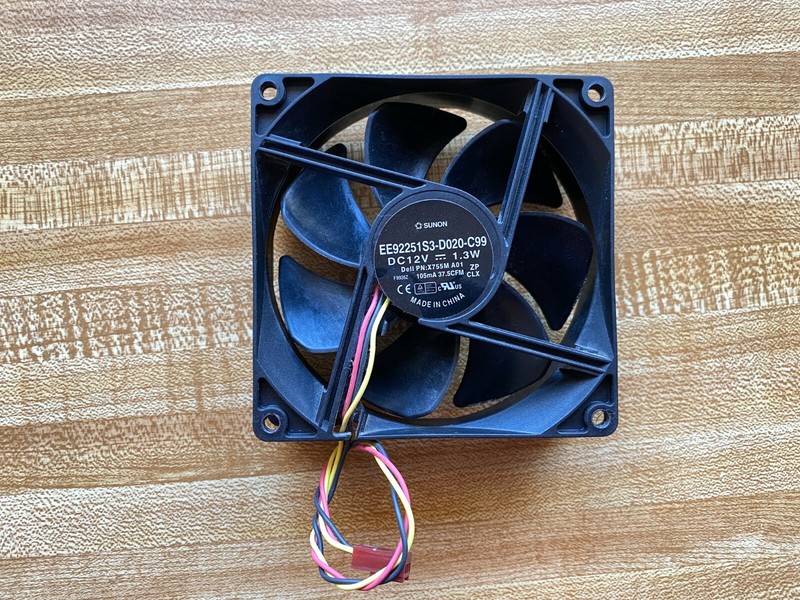 SUNON 92mm Fan  EE92251S3-D020-C99  DC12V 105mA  3-pin Dell P/N X755M 37.5CFM