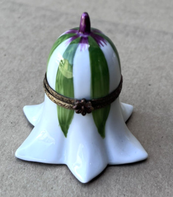 Vintage Limoges Rochard France Peint Main Bell Flower Trinket Box Porcelain