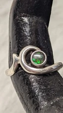 Vintage Sterling Silver Black Ethiopian Opal Ring Size 7.25 Green Shimmer 