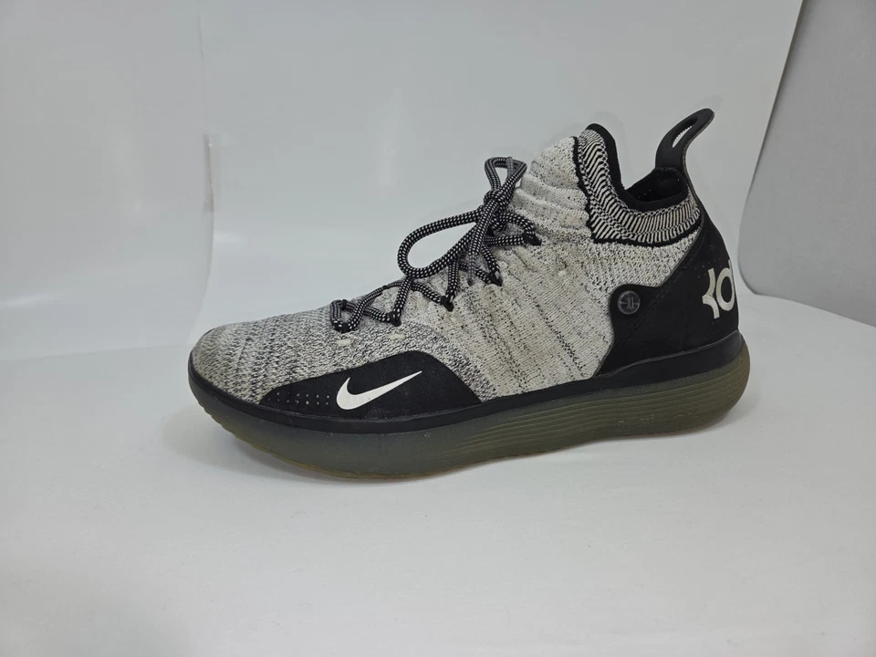 Nike Men’s Kevin Durant Zoom KD 11 Black, White, Grey Basketball Shoes Size 11 - Image 3 of 4