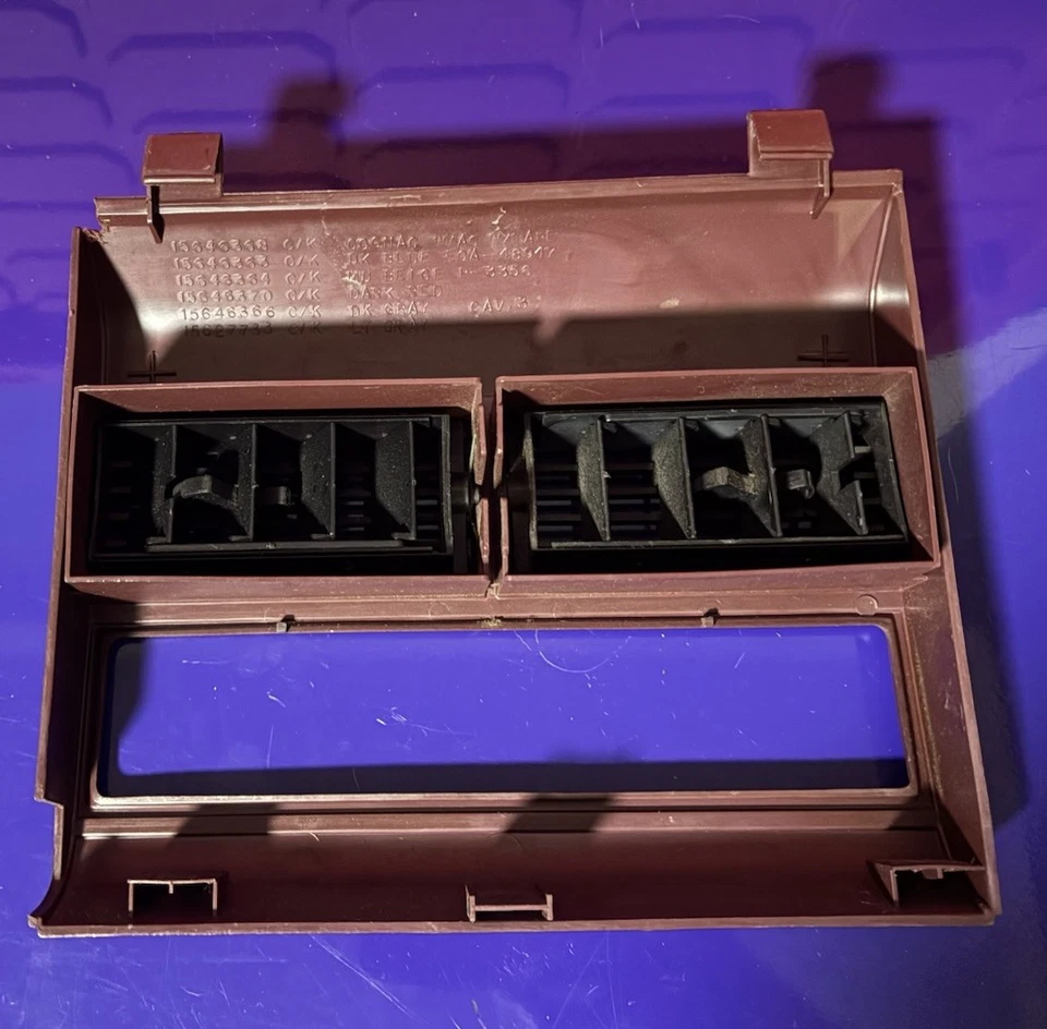 88-94 Chevy GMC caminhão 1500 2500 3500 equalizador central moldura cassete OEM marrom - Imagem 3 de 3