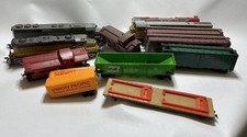 TRAIN LOT ENGINE 12 PARTS/CARS PARTS