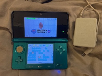Nintendo 3DS Handheld Gaming Console Aqua Blue CTR-001 USA w Charger No Stylus