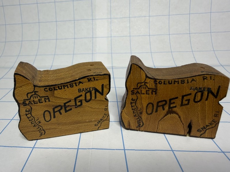 *Vintage Miniature Wooden Salt & Pepper Shakers, OREGON [CHARITY]