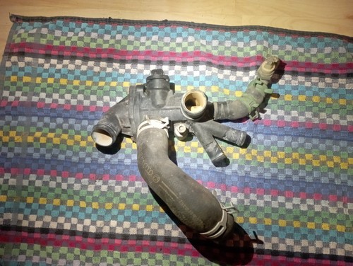 VW Polo 86C Wasserflansch Zylinderkopf inklusive der E-Einsätze