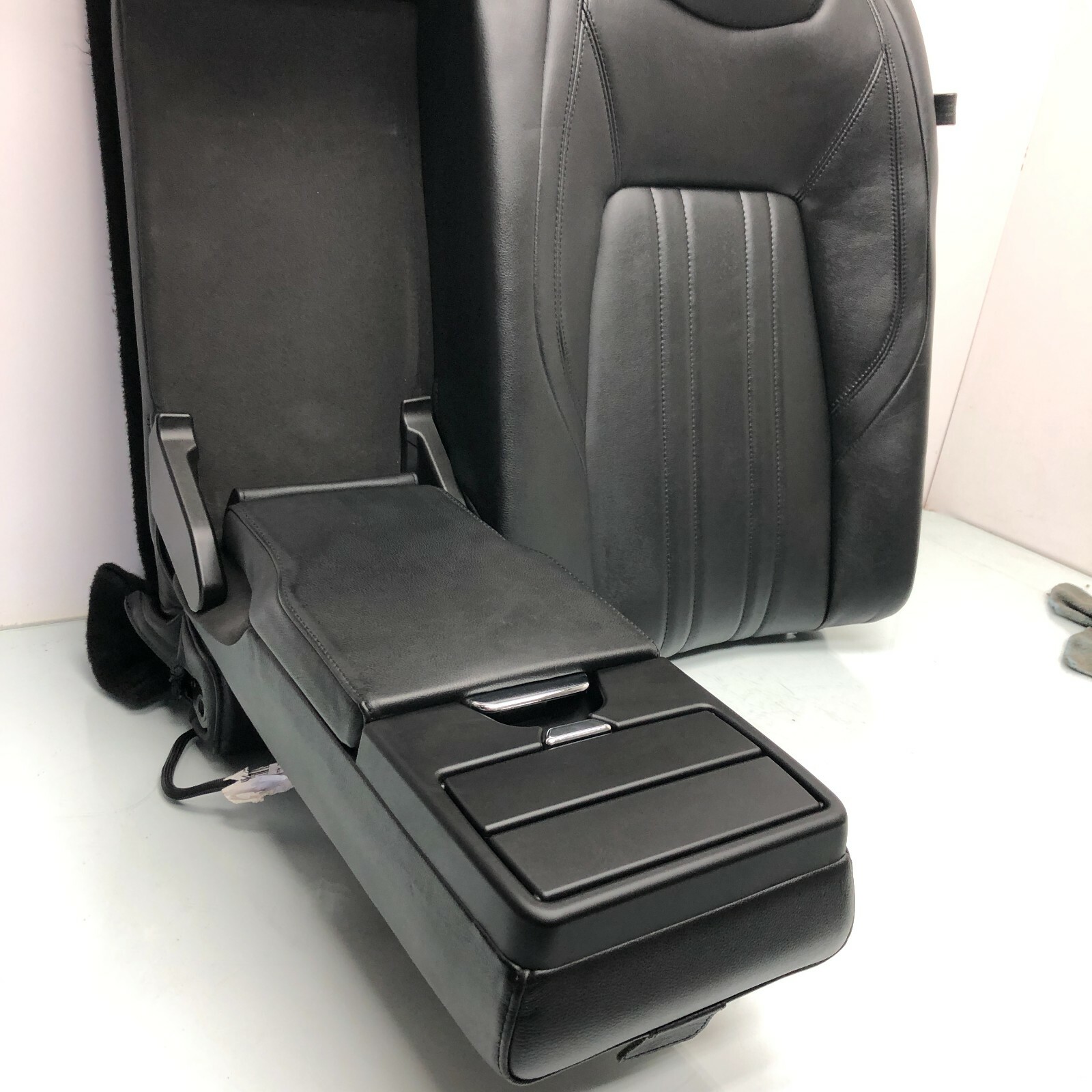2014 - 2017 Maserati Ghibli Driver Left Rear Seat Backrest OEM L0193173AA
