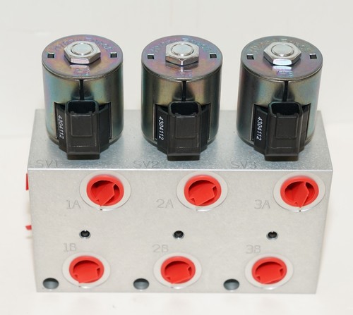 SUMMIT HM3-08-RSBC HYDRAULIC MULTIPLIER KIT 3 CIRCUIT W COUPLERS & SWITCH BOX - Picture 13 of 23