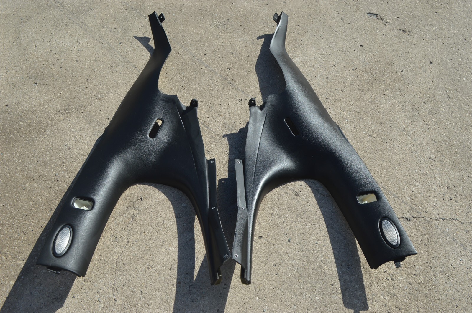 2004 M138 MASERATI GT COUPE REAR LEFT & RIGHT C PILLAR PILLARS TRIM COVER PANEL