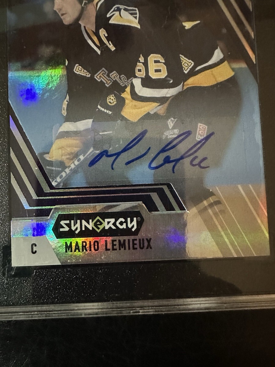2020-21 Upper Deck Synergy - Legend Auto Mario Lemieux #70 Purple