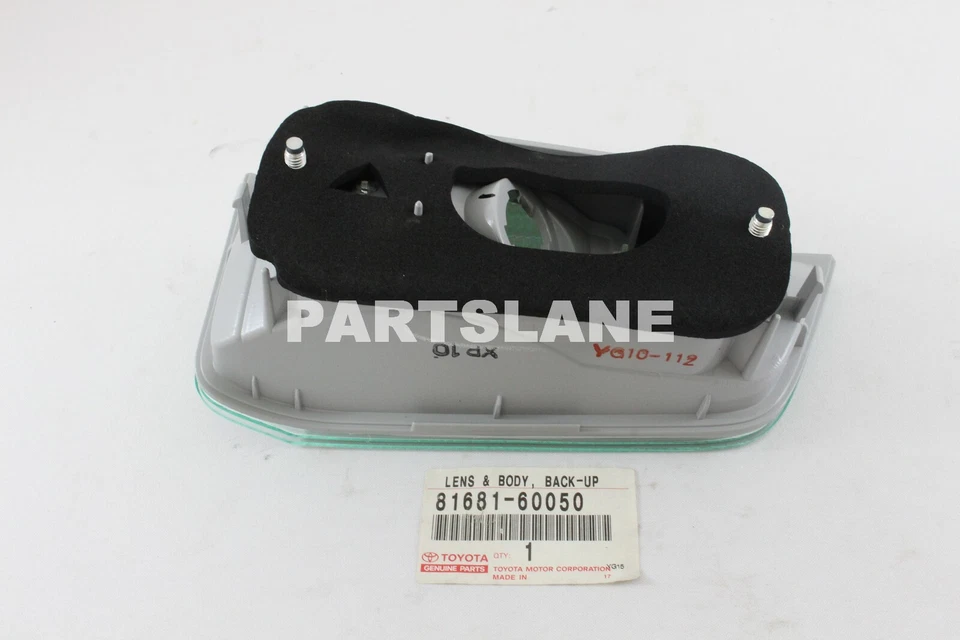 Lente y cuerpo de lámpara de respaldo izquierda izquierda genuina Lexus GX470 2003-2009 OEM 81681-60050 Foto 3 de 3