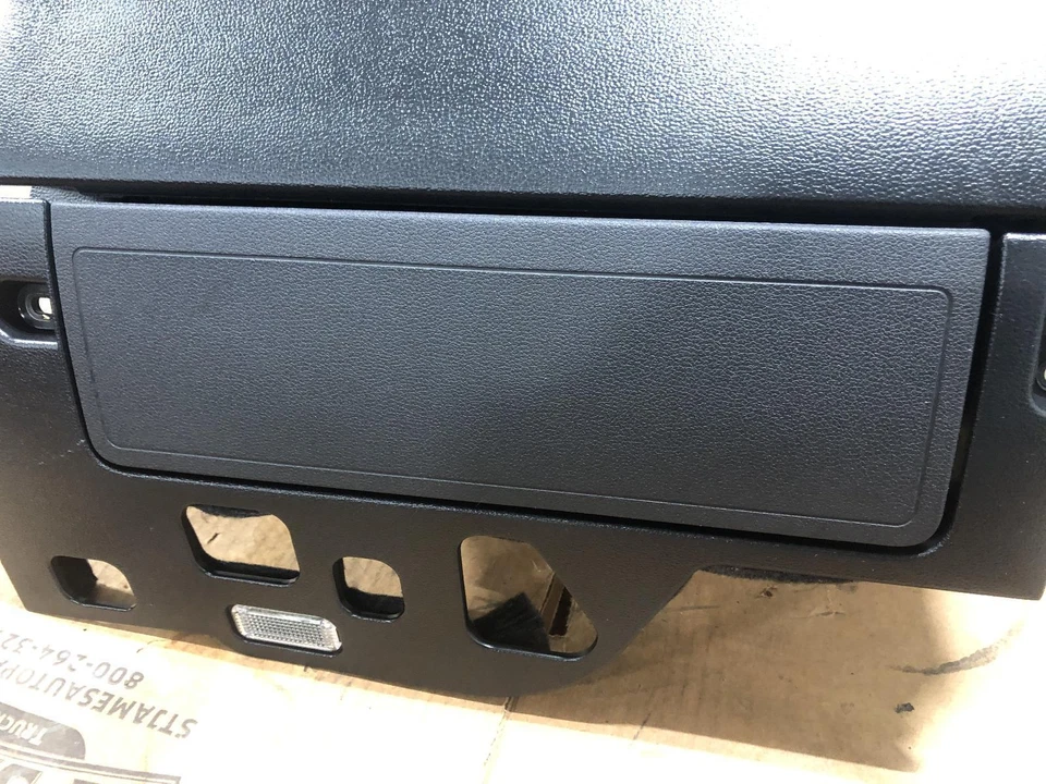 2019 AUDI A5 Glove Box  - Image 3 of 4
